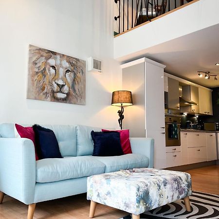 Jungle Escape, City Apartment With Parking & Terrace Честер Екстер'єр фото